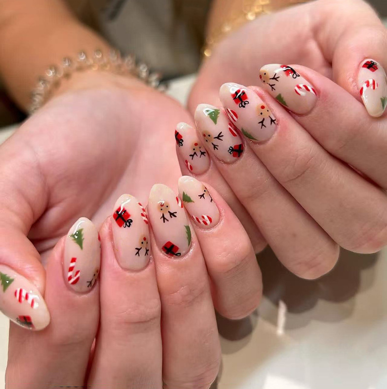 Christmas limited edition hand-painted wearable nails, translucent mini candy cane and Christmas tree, sweet girl style detachable fake nails