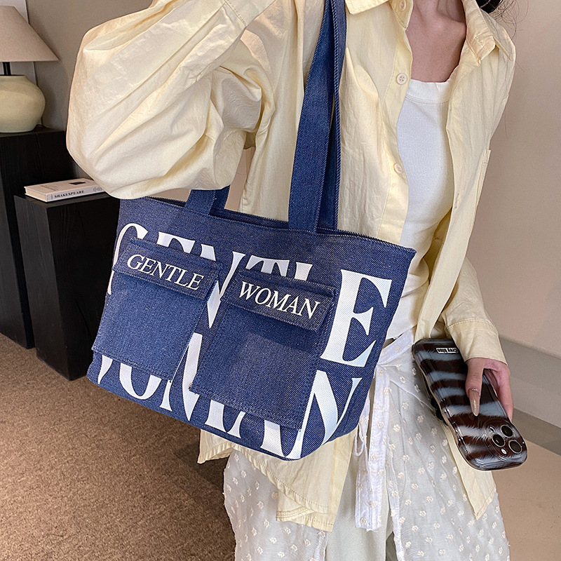 Gentle Woman multi-pocket letter canvas bag 2024 new high-grade portable shopping bag shoulder bag Gentle Woman multi-pocket letter canvas bag 2024 new high-grade portable shopping bag shoulder bag