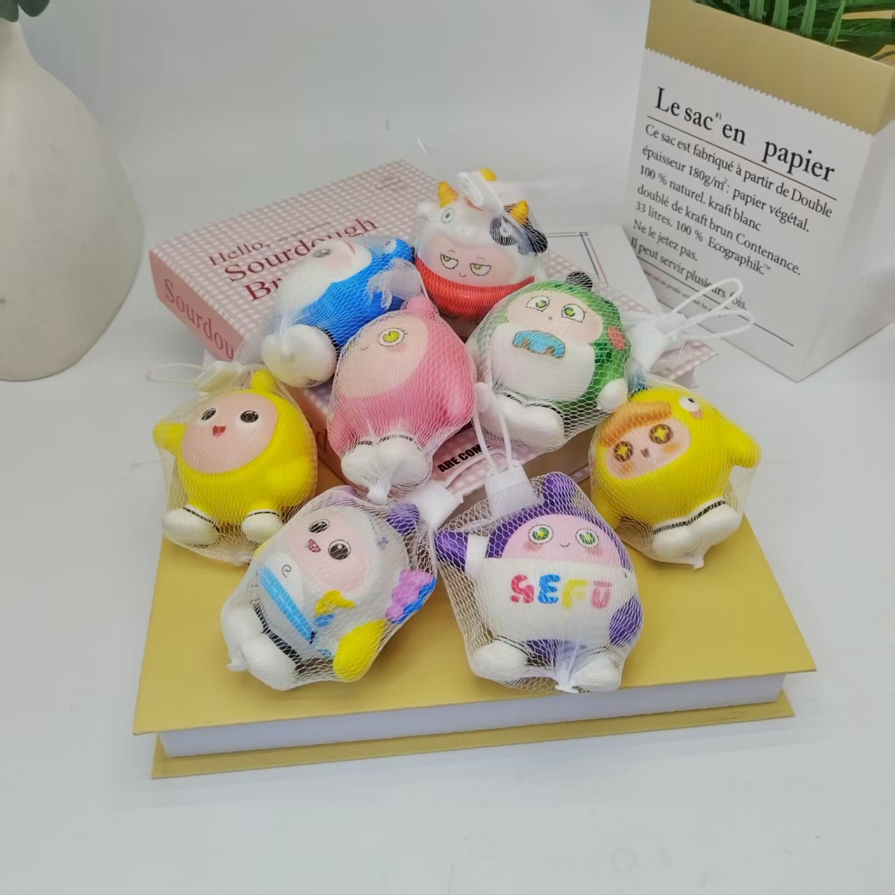 Wahaha ADcalcio pellizcando la botella de música juguete rebote lento descompresión ventilación bebida exprimida suave personalizada para niños