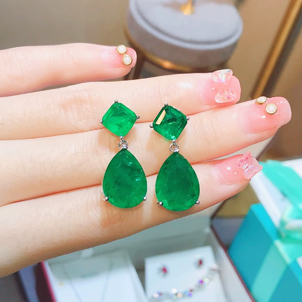 B model emerald