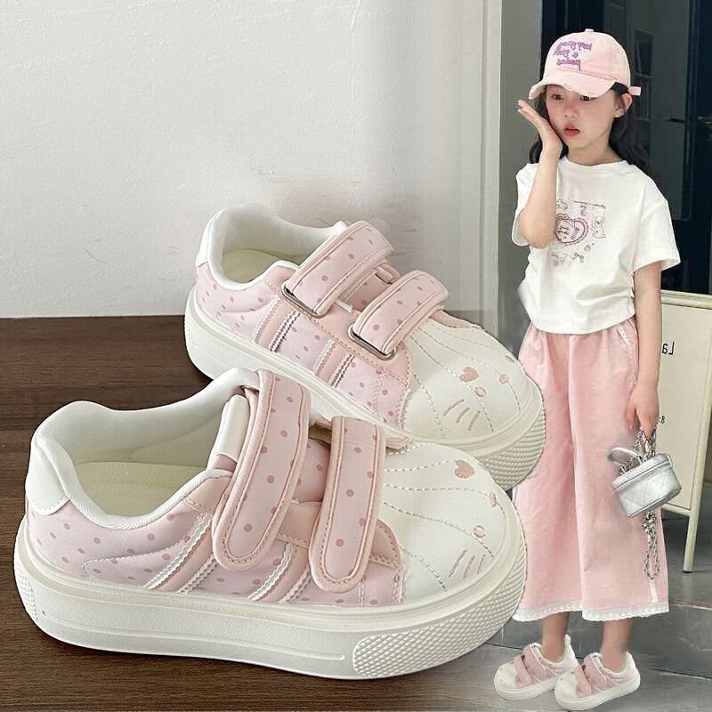 Boys' cream-colored Velcro thick-soled sneakers, 2026 spring and autumn new style, cute and versatile white shoes for children, girls' shoes