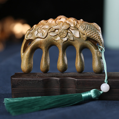 Green sandalwood massage comb, head meridian comb, single-sided carving, wide-toothed rounded teeth, thick-toothed whole wood comb