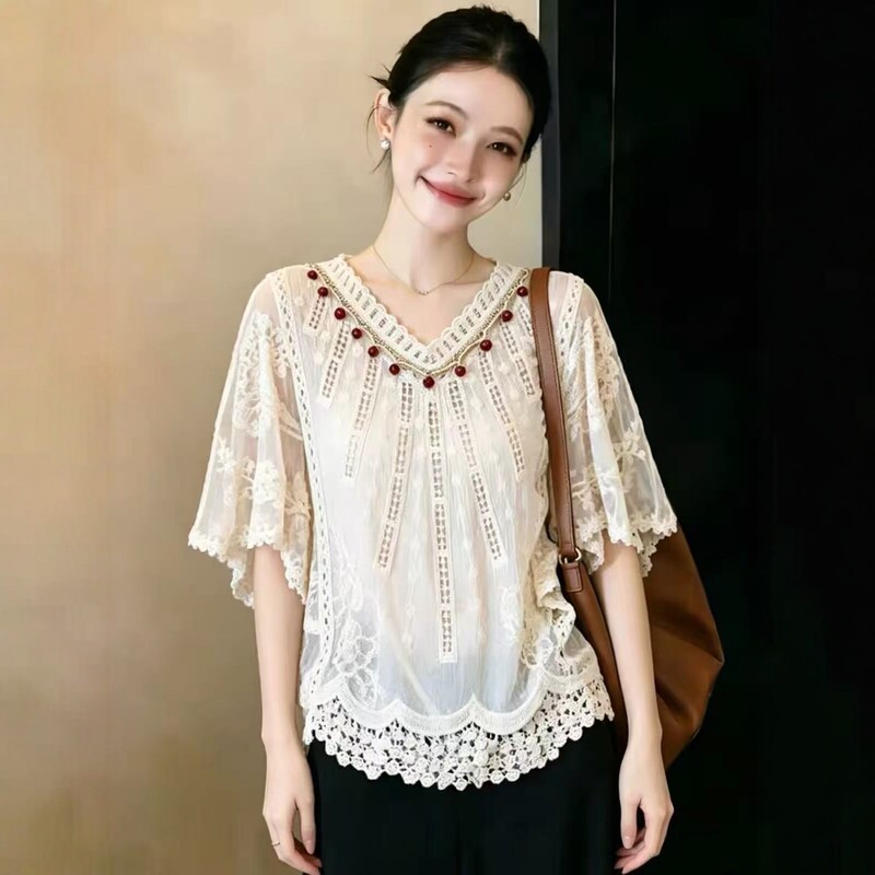 Summer new bohemian style crochet lace blouse for women, loose V-neck hollow short-sleeve top with artistic charm