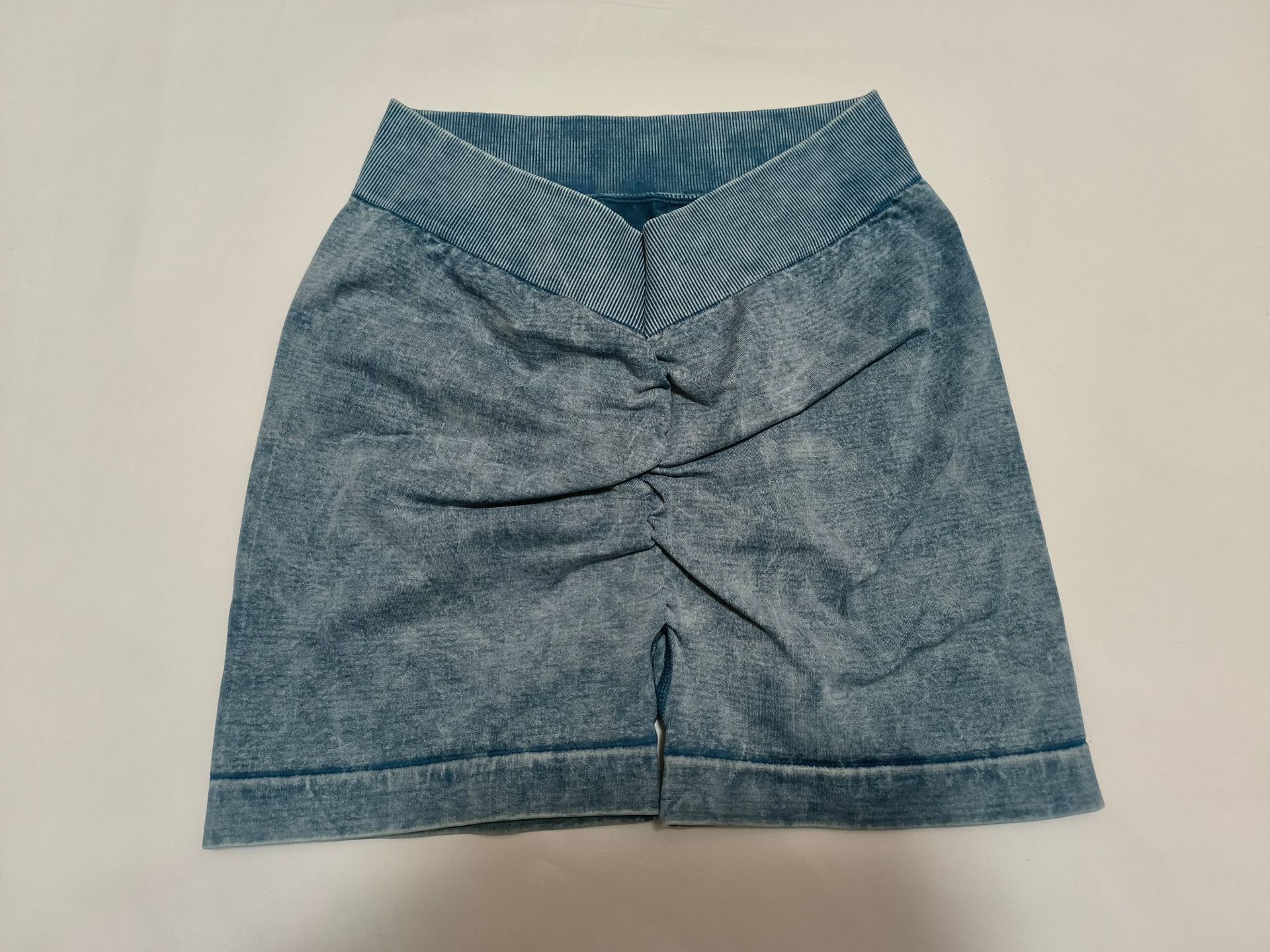 Women's Clothing Sports seamless high elastic enlarged V waist V back peach hip washed frosted tight short sleeved shorts and trousers suit_voghion.com