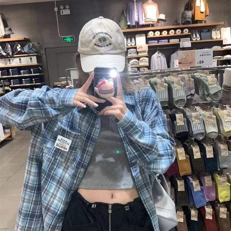 Plaid long-sleeve shirt for women, unique design, loose and slimming, plaid cardigan jacket, 2026 new Korean-style simple style