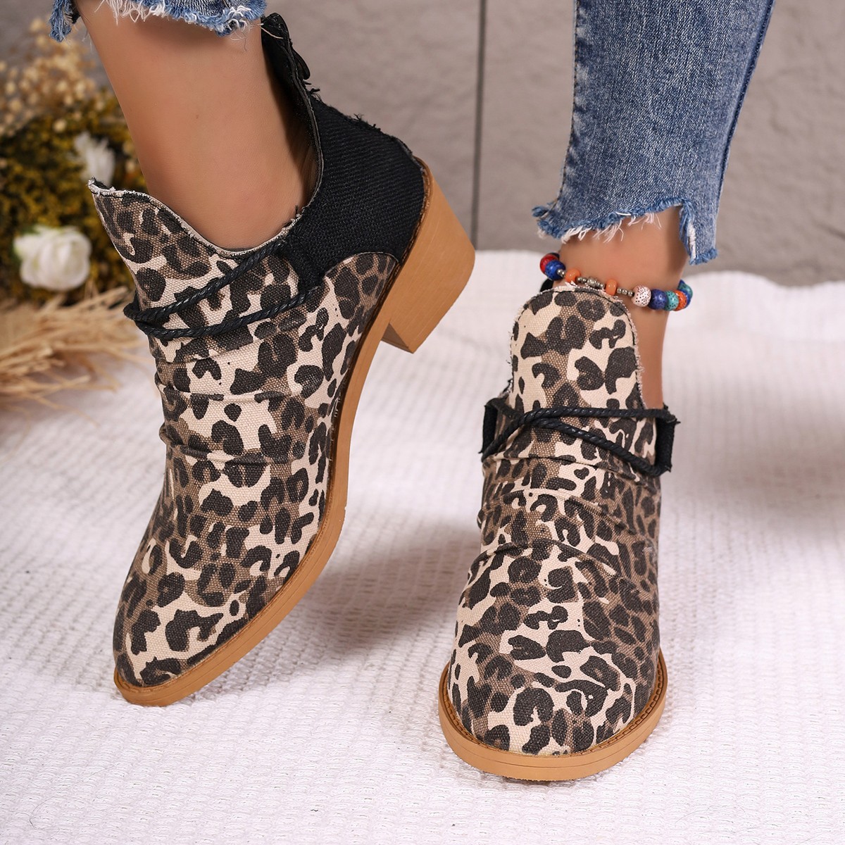 Women's new pointy square heel leopard print fashion ankle boots_voghion.com