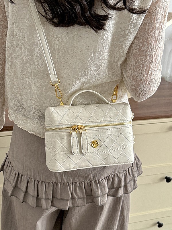 La sensación de alta caja de diamante portátil bolso cuadrado para mujeres 2026 nueva moda diaria popular bolso de hombro universal