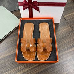 在庫あり〜外国貿易サンダル女性用 2025 夏の新しいファッションアウターウェアビーチフラット H スリッパワニ柄