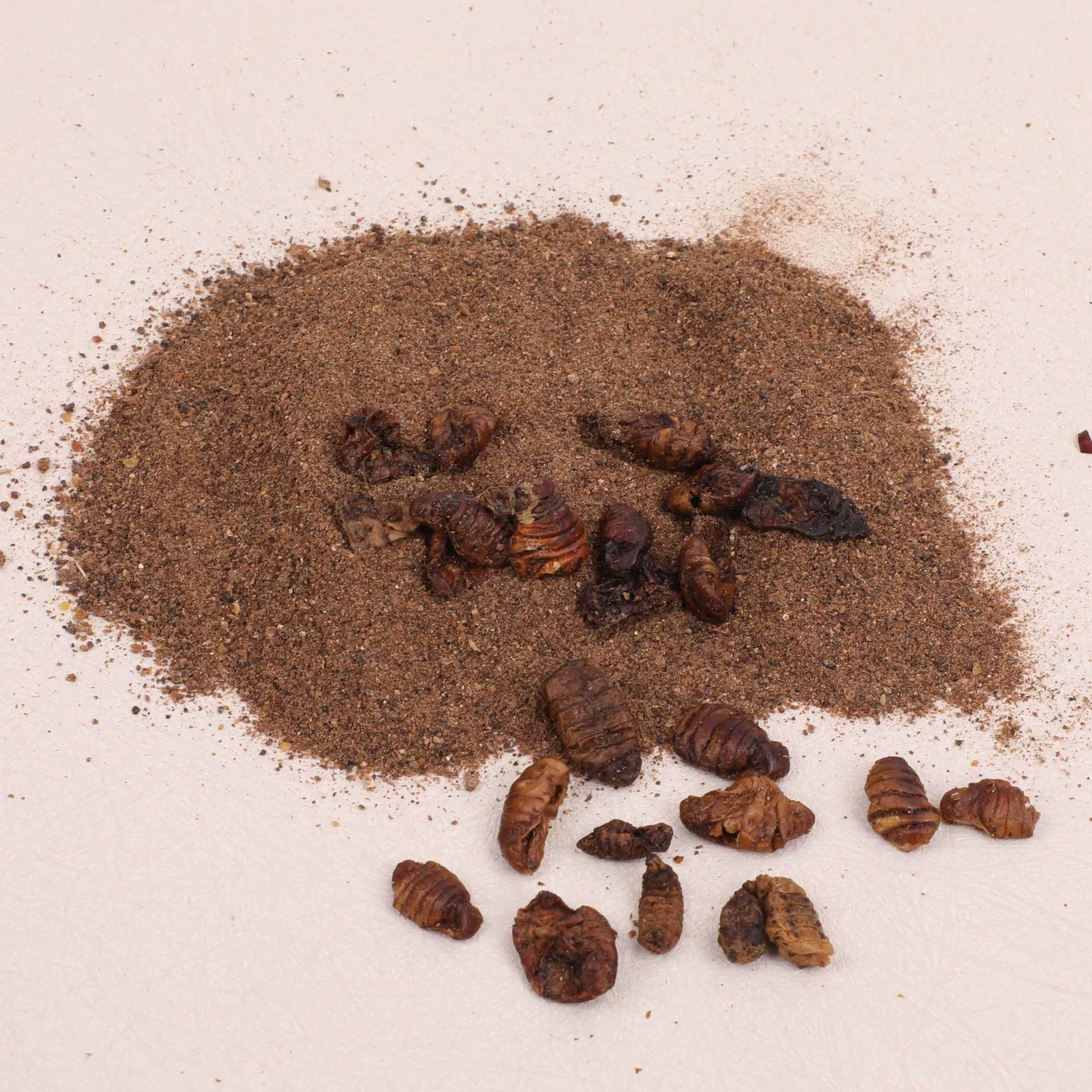 Порошок куколки тутового шелкопряда приманки кормовой завод