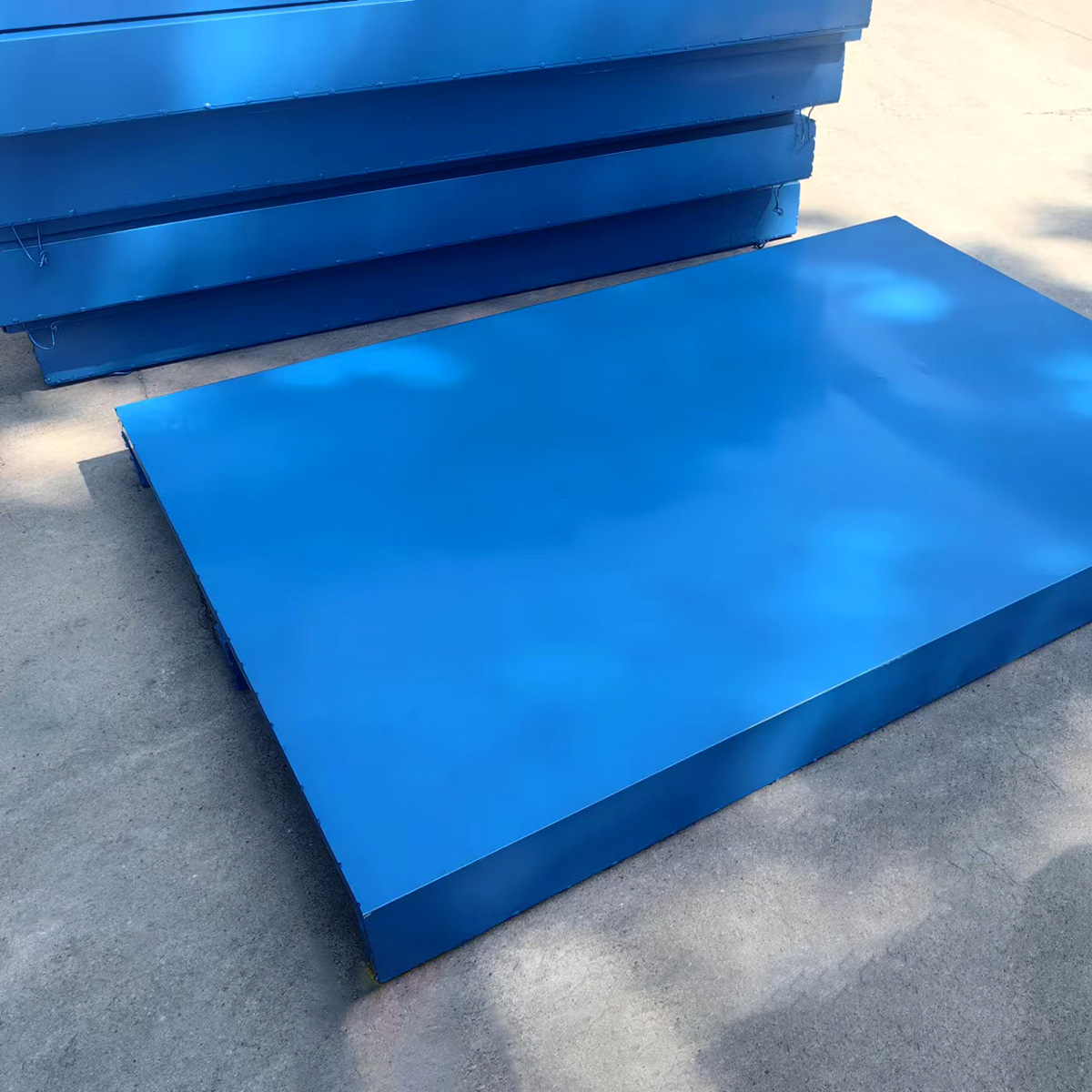 仓库防潮钢制托盘加厚双面叉车矮脚平板防潮铁板平面金属垫板批发