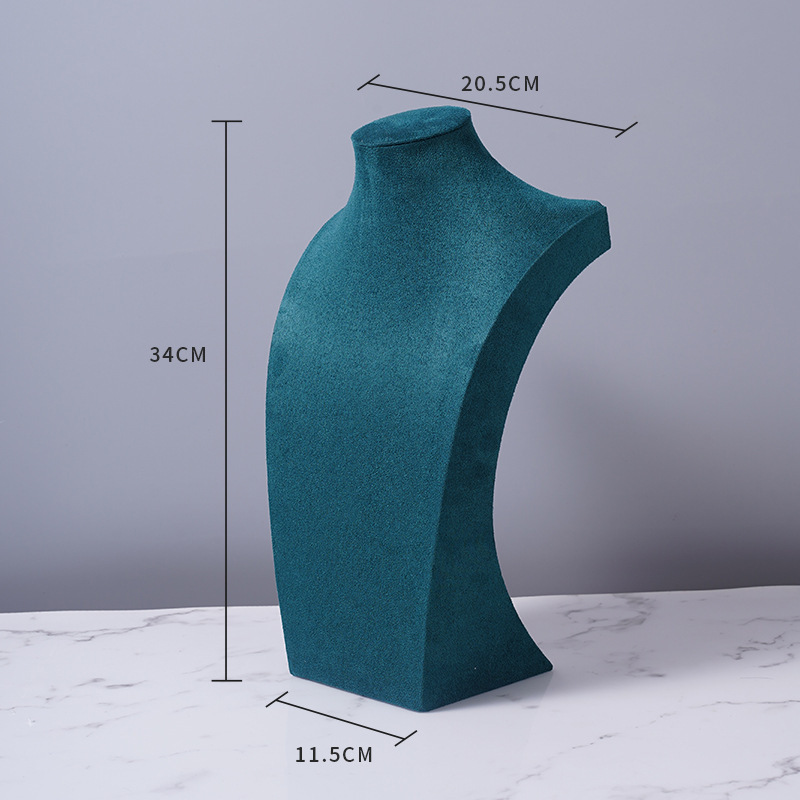 フランネルのネックレスの展示棚の人はモデルのアクセサリー棚のネックレスの首の型のカウンターの陳列道具のネックレスの棚のようです。|undefined