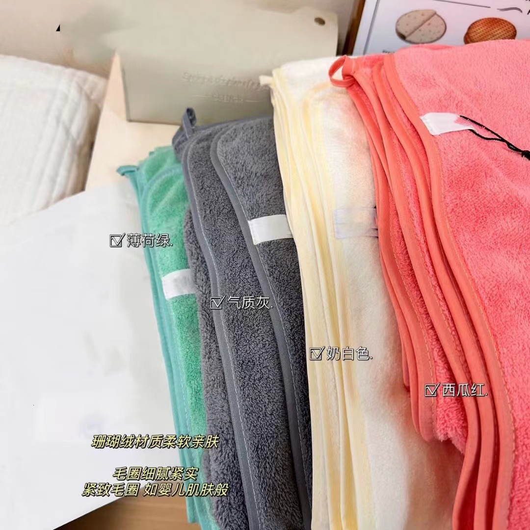 Antibacterial bath towel for home use, increased thickness, water absorbent
