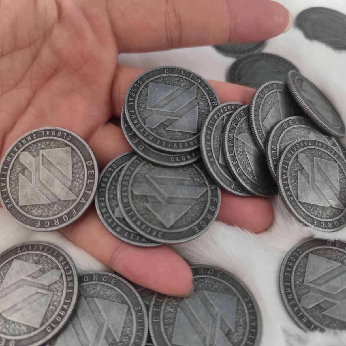 Delta Peripheral Metal Coins, Game Coins, Physical Half Coins, Collection of Gold Coins, Desktop Ornaments, Commemorative Gifts for Friends