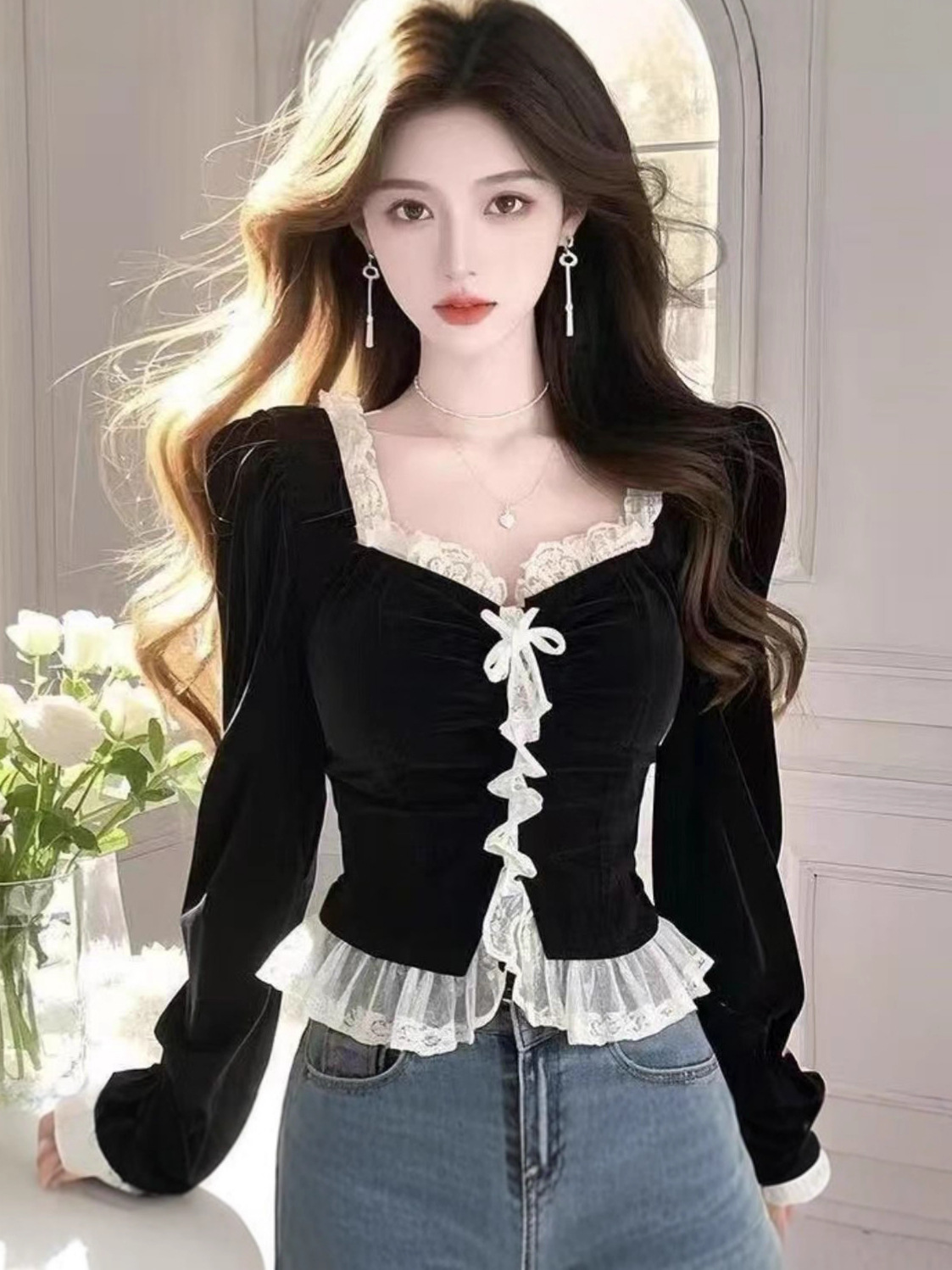 Purely Sensual, Sexy and Fashionable New Black Velvet Stylish Lace-Trimmed Square-Neck Patchwork Long-Sleeve Base Shirt for Women 4
