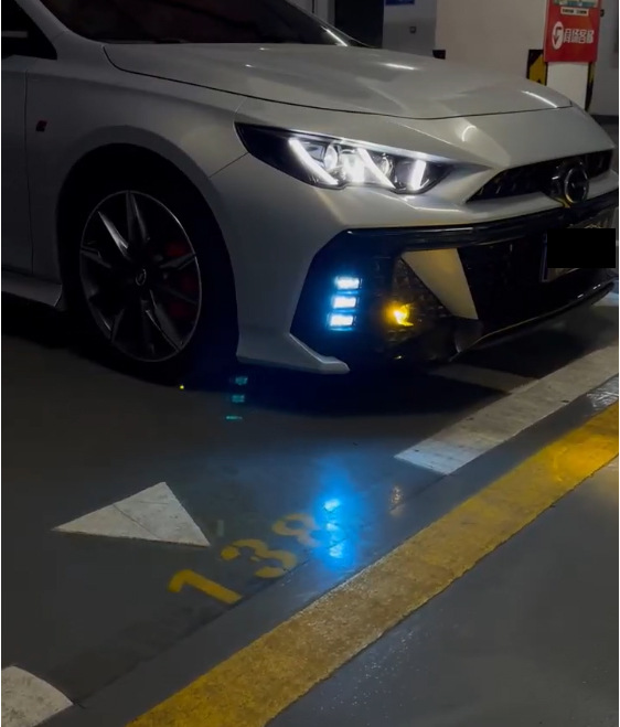 Suitable for Trumpchi Shadow Leopard 2024-Daytime running lights with dual-light fog lights suit three-color modified front bar headlights