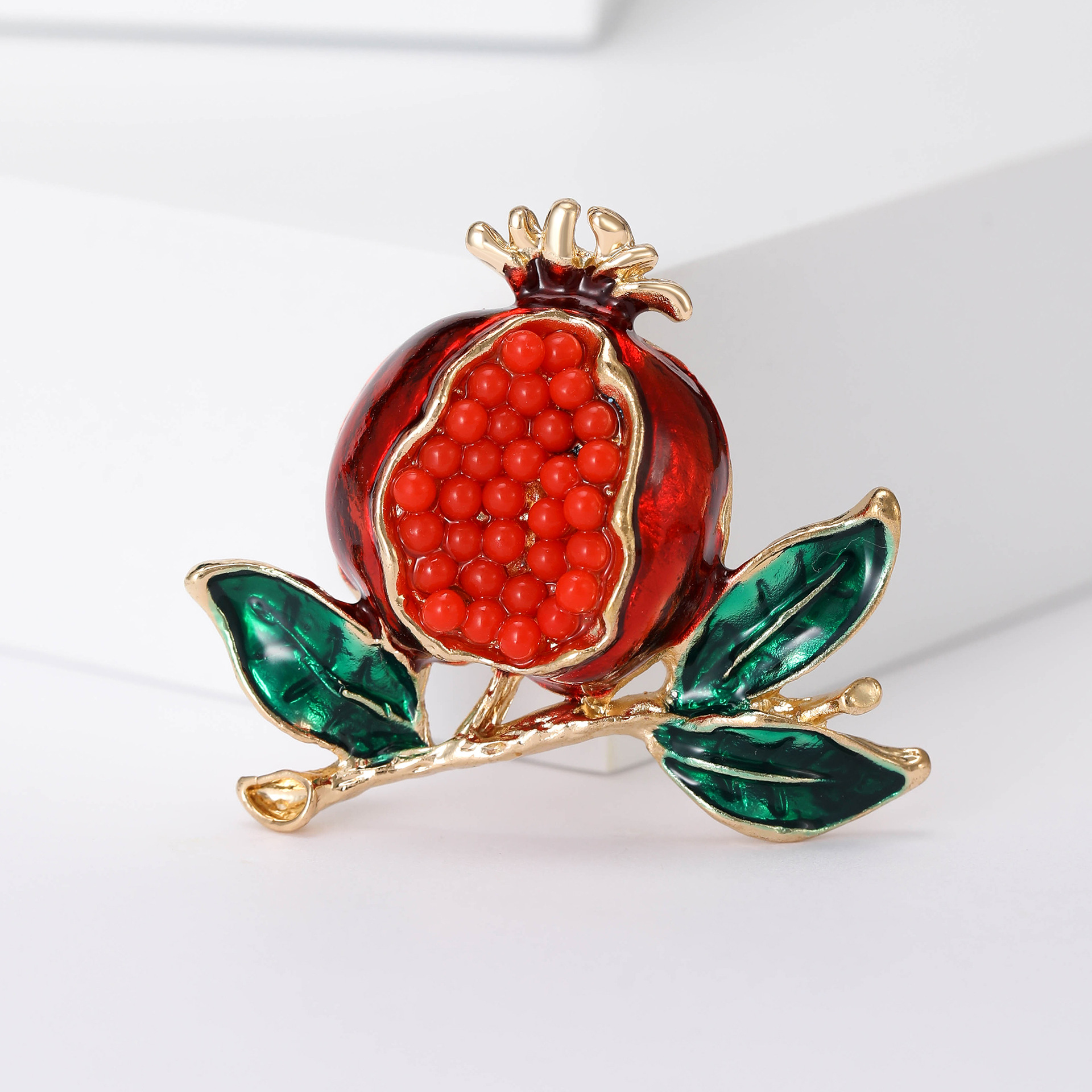 Casual Fruit Alloy Women's Brooches display picture 5