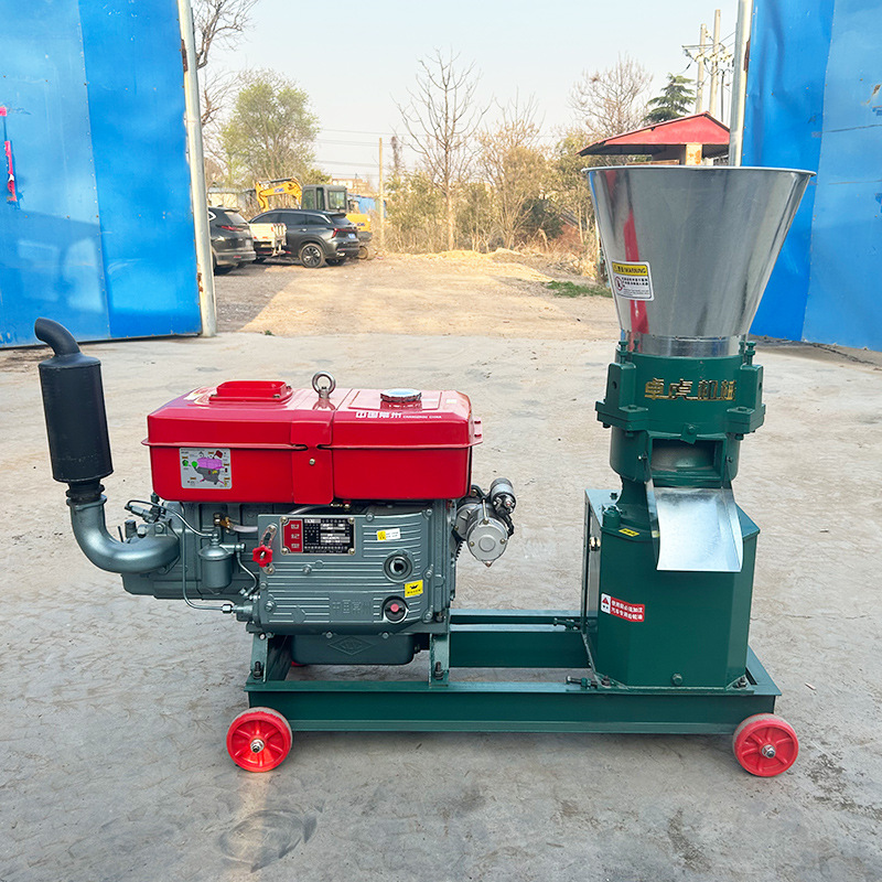 Máquina de granulación de grano de alimentación de tipo tonto con rueda de prensa rotativa para motor diesel de paja de maíz