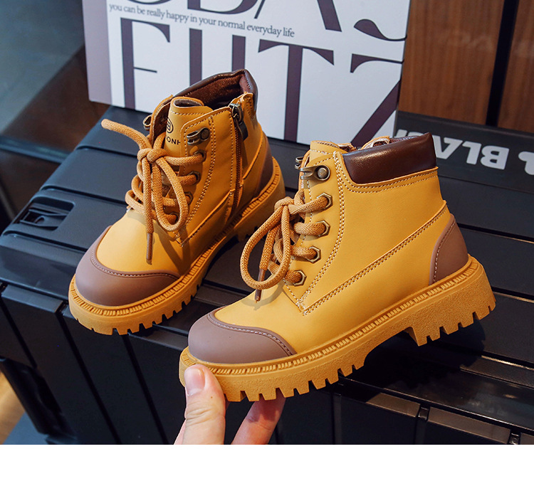 Barnens små gula stövlar 2023 höstnya pojkar engelska martinstövlar flickor korta stövlar enkla stövlar mellanstora_voghion.com