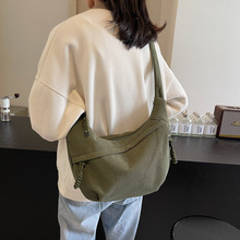 饺子包女灯芯绒斜挎包大容量单肩包休闲女包简约百搭运动通勤背包