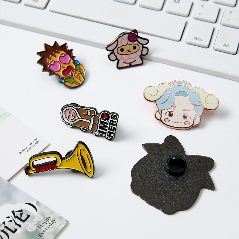 学生奖励胸针可爱文字金属徽章异形胸针制作学校周年庆纪念勋章