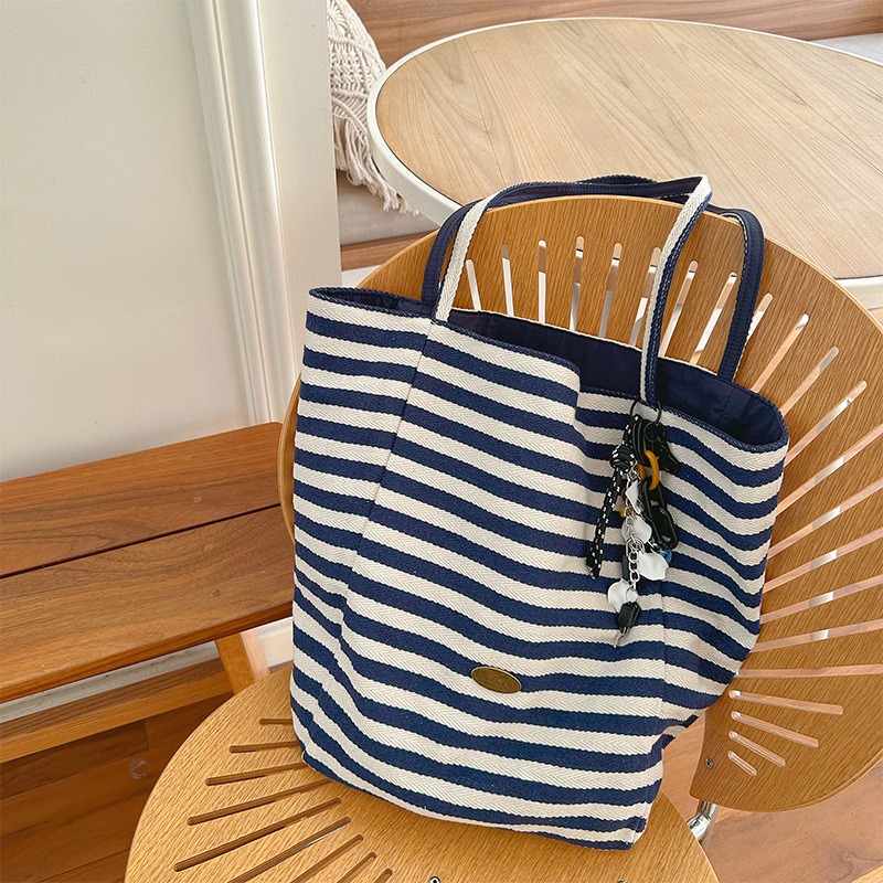 믿음 네이비 스트라이프 리버시블 백팩