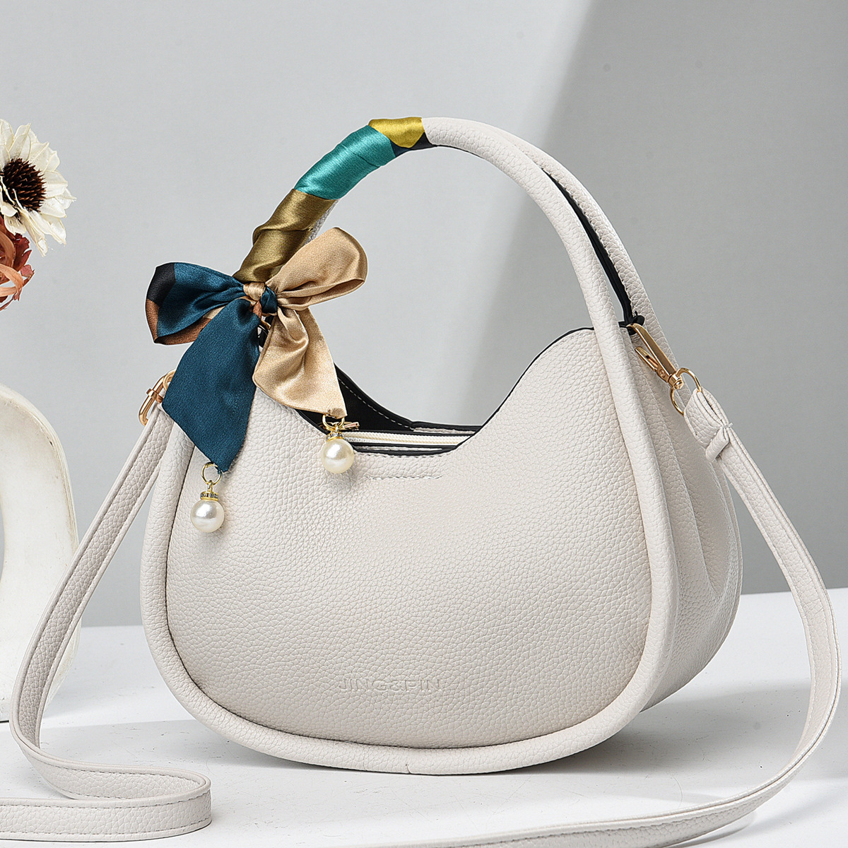 Bolsos populares de comercio exterior bolsos de mujer nueva moda bolsos de mano simples bolsos redondos bolsos de alto nivel