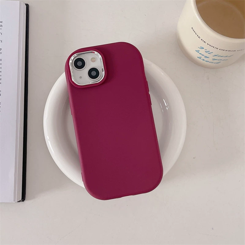 Чехол для телефона Apple iPhone 15 / 14 / 13 совместимый, мягкое матовое покрытие, защитное кольцо камеры
