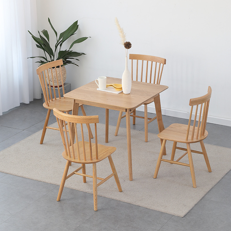 Mesa cuadrada de roble nórdico Mesa de negociación comercial de madera maciza simple Restaurante de comida rápida Tienda de bebidas frías Cafetería Fábrica de muebles al por mayor