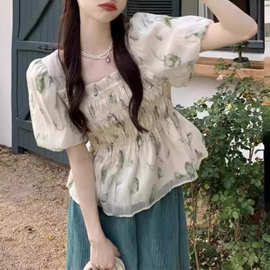 甜美方领衬衫女夏季2024新款大码胖mm设计感小众显瘦法式短款上衣