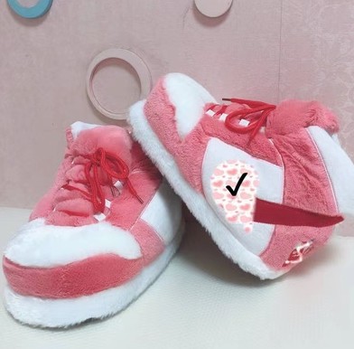 Tiktok mismo estilo parodia zapatos de grasa Coco pareja Zapatillas de algodón volver al futuro casa piso Kang hebilla 1 zapatos de algodón
