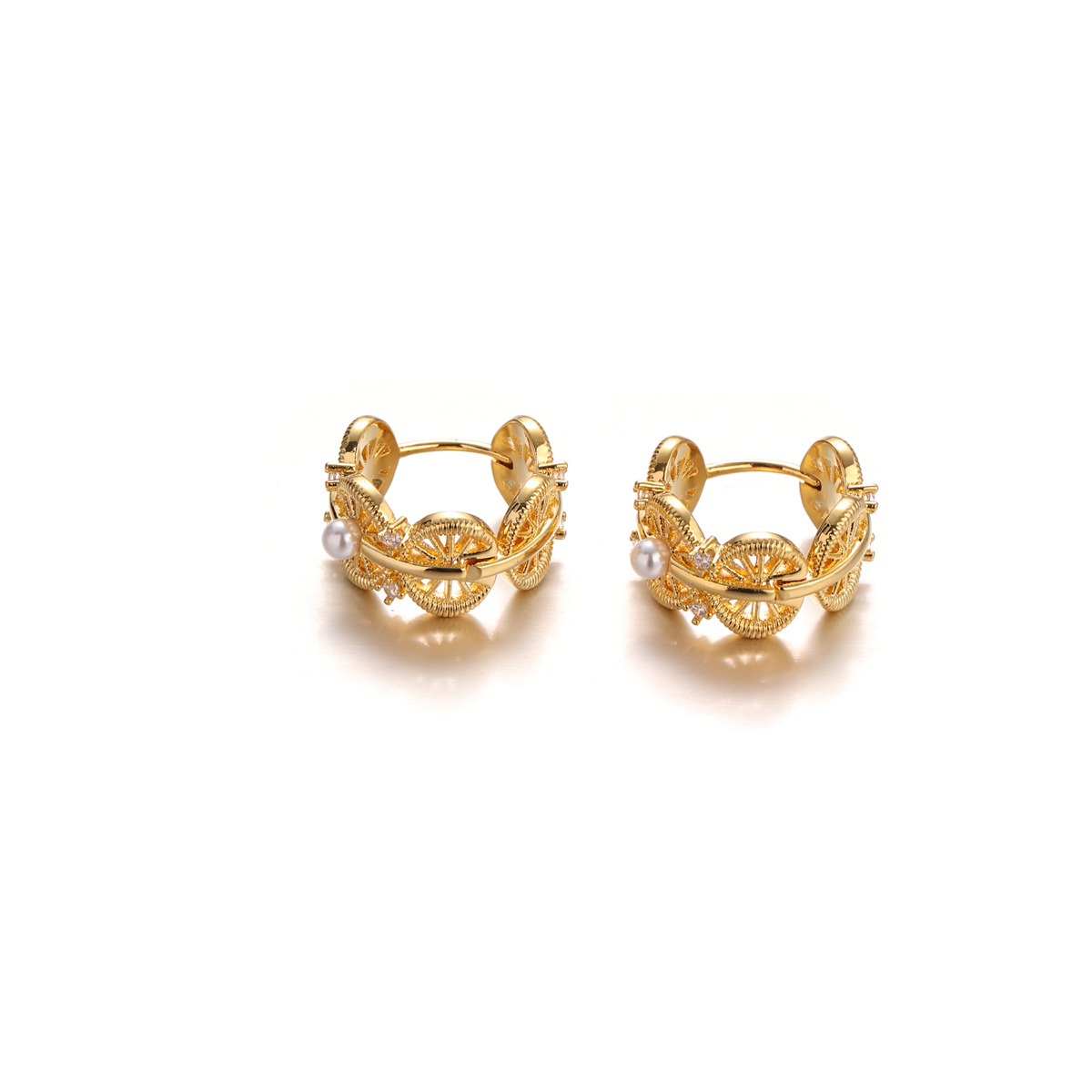 La moda europea y americana simple y alta sensación de orejas de zircon personalidad de encaje universal imitación de perlas pendientes
