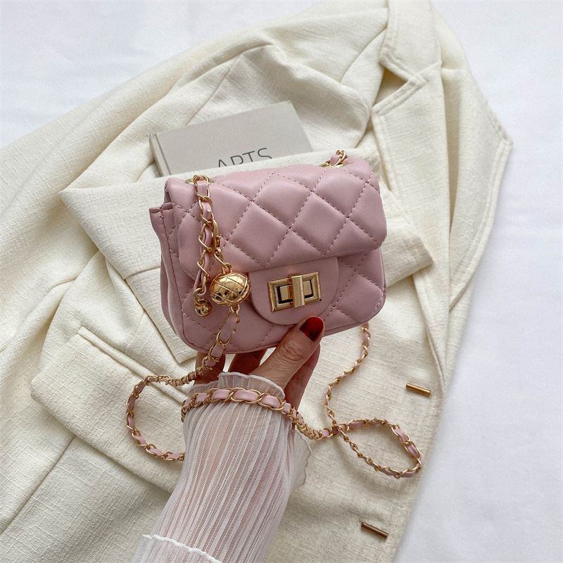 Diamante bordado hilo bolsa 2023 verano nuevo bolso de las mujeres con textura cadena mensajero bolsa popular simple hombro pequeño bolso cuadrado