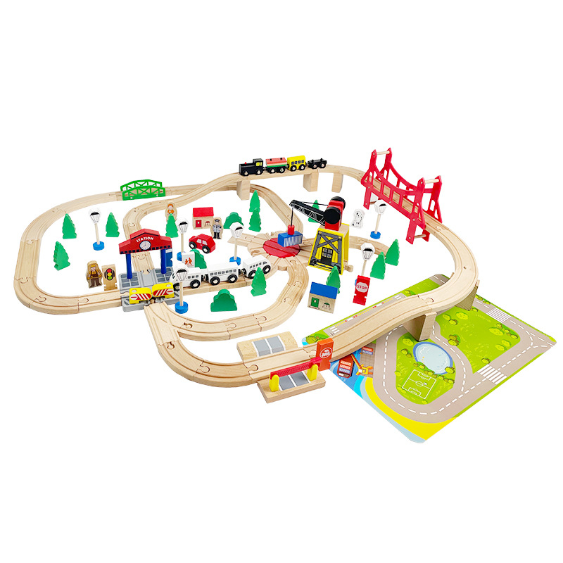 En nombre de la serie de ensamblaje de trenes eléctricos de pista de madera de Thomas transfronterizo, regalo de juguete de pista de escena compatible