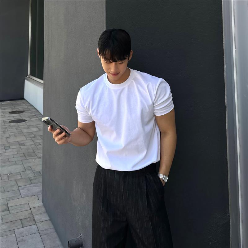 White Cuff T-Shirt for Men in Summer, American Style Small Neckline, Right Shoulder, Short Sleeves, Fitness Sports, Muscle-Showing Inner Half-Sleeve