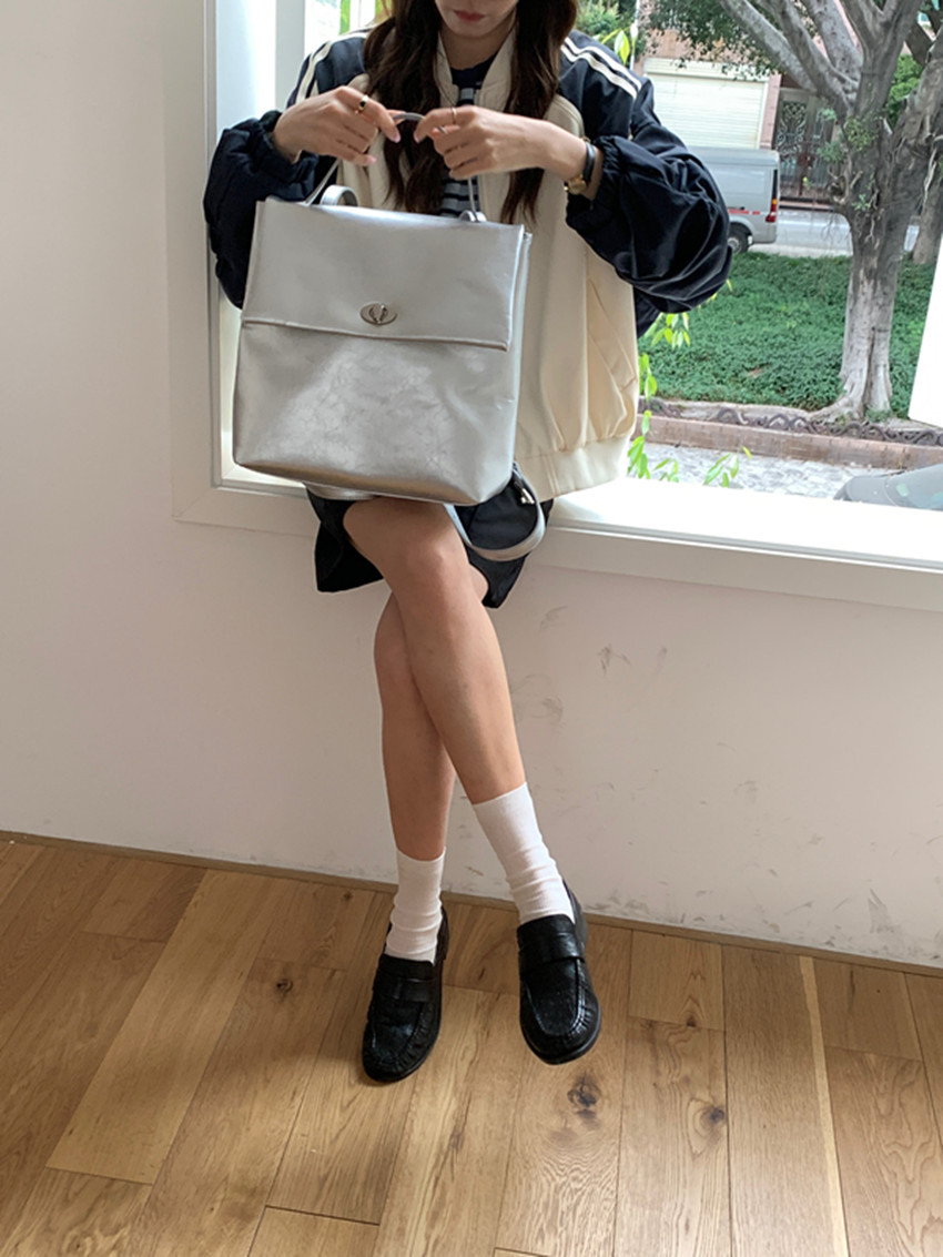 Women's Silver Backpack For College Students Autumn Winter Style_voghion.com