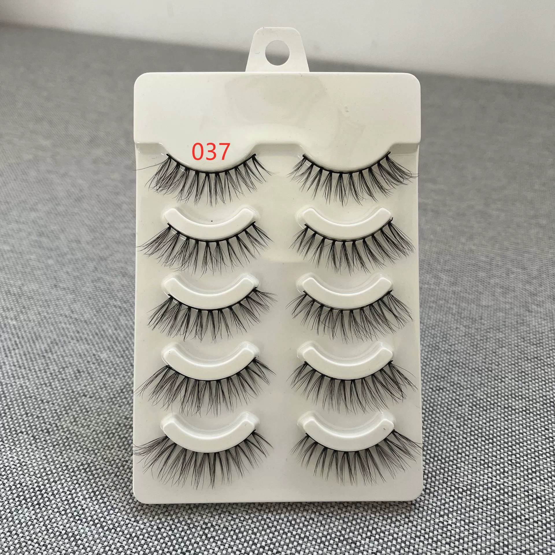 Comics, realistic false eyelashes, cosplay, Japanese and Korean