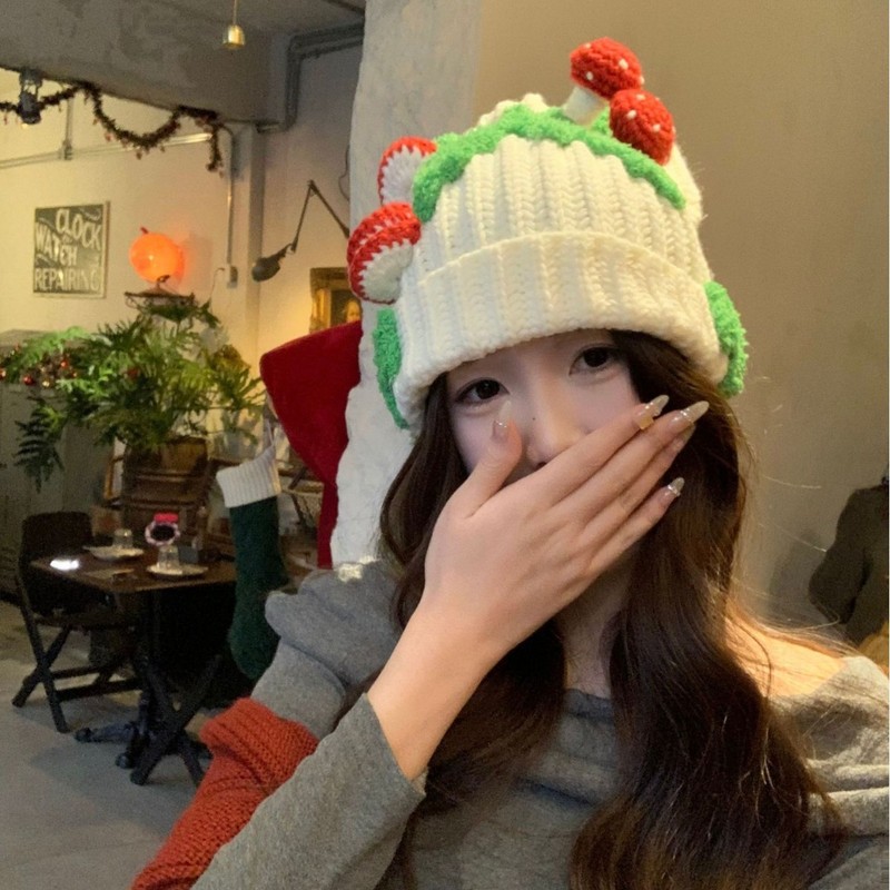 手作りのかぎ針編みのクリスマスの甘くてかわいいキノコの帽子の子供の秋冬の保温のニットの毛糸の帽子の大きい頭の周りは顔が小さいです。|undefined