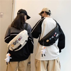 新しいスタイルのメンズクロスボディバッグ、トレンディなブランド、大容量のショルダーバッグ、カジュアルな学生ウエストバッグ、クロスボディメンズスポーツチェストバッグ