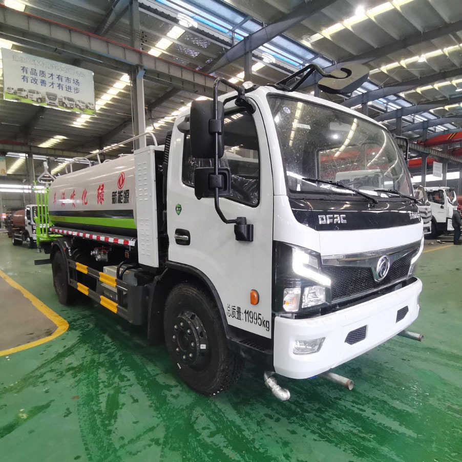 New Energy Sprinkler Truck Dongfeng 9-Ton Multi-Functional Greening and Dust-Suppression Sprinkler Truck for First-Tier Cities
