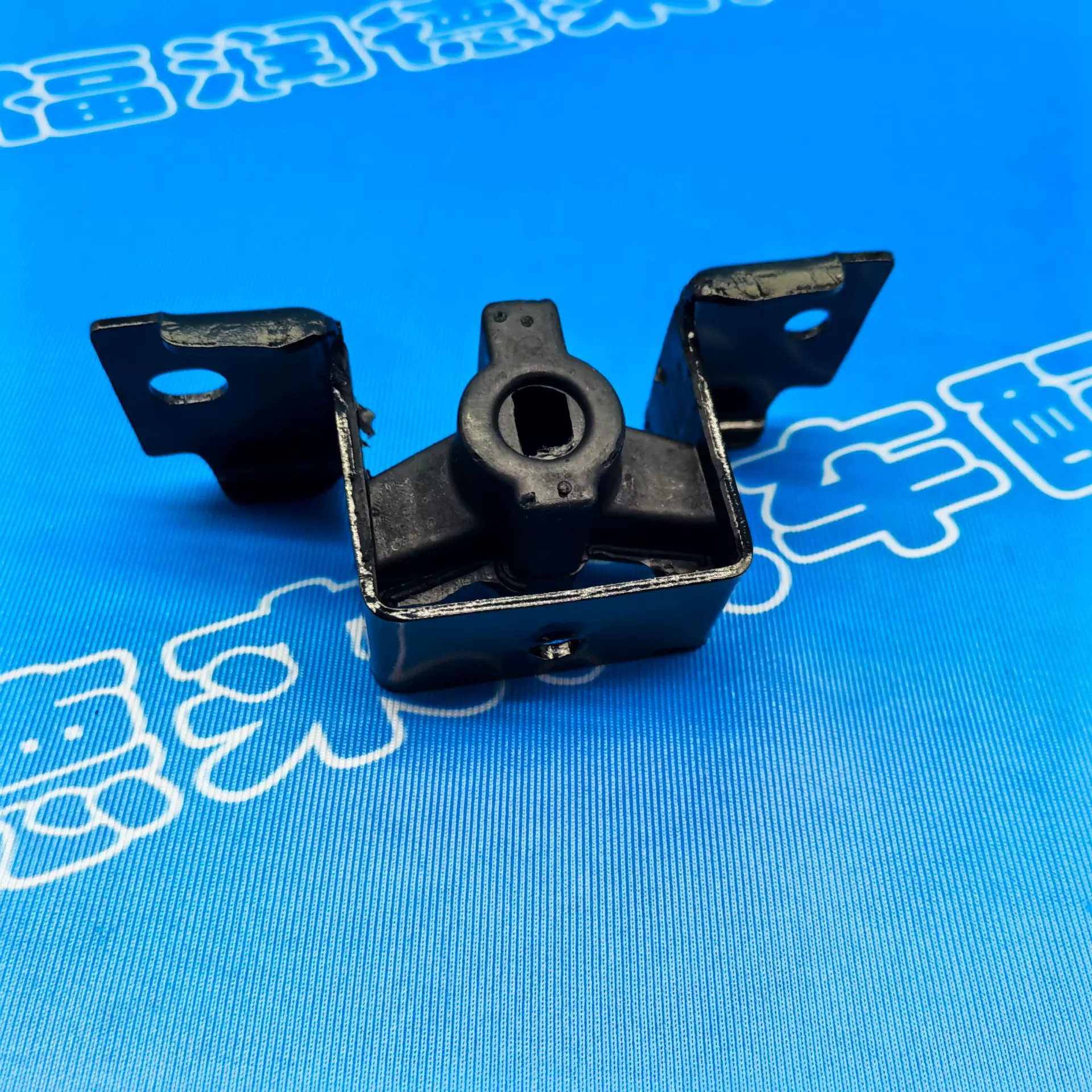 适用于日产04-07款天籁消声器吊耳吊胶排气管中节吊耳20621-CA000