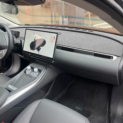 M03 Dashboard Light-Proof Mat, Günəş əleyhinə siperlik - xpeng-m03-suede-gray-no-embroidery