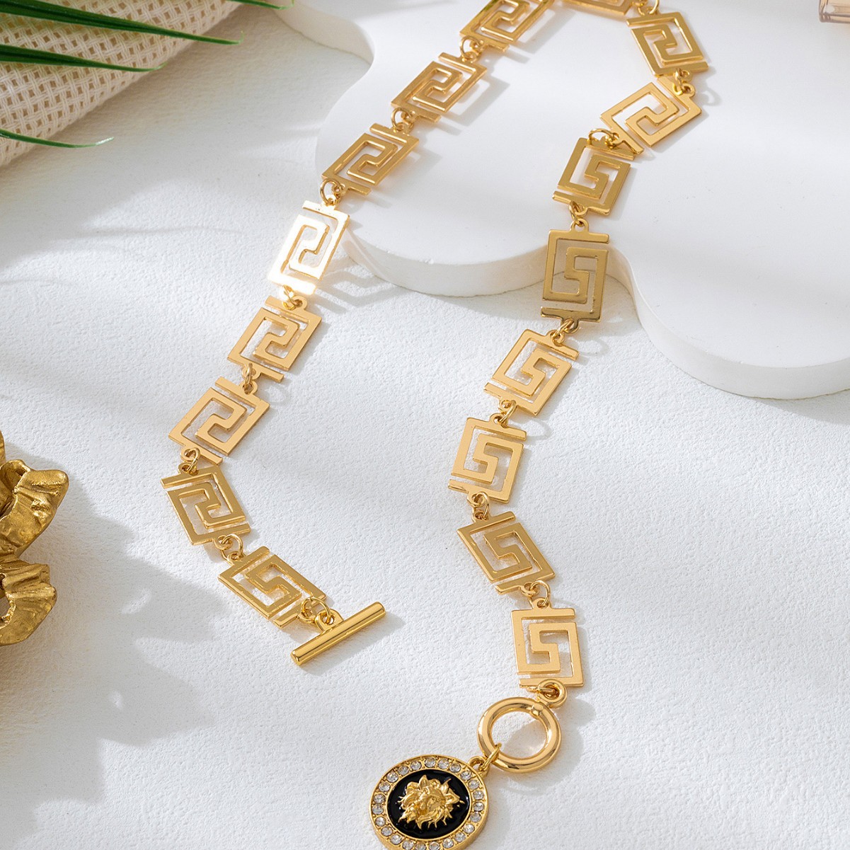 Europa y Estados Unidos Hip Hop transfronterizos tendencia de cabeza de león diamante incrustado collar pulsera pendientes set corte retró