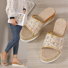 �W���羳�ļ��¿�r���_�RŮ��Ь���Qһ�ֺ���¸���aˮ荛���Ь