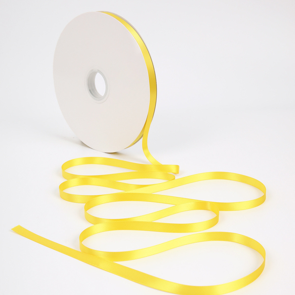 Floristería de 1cm Cinta de poliéster de doble cara al por mayor Cinta de color sólido Material de embalaje de flores Hornear ramo de flores Cinta