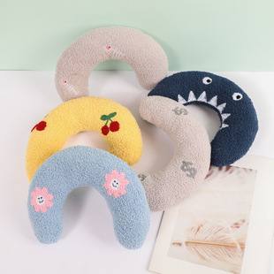 Factory Direct Sales Small and Medium-Sized Cats and Dogs U-Shaped Pillow Pillow to Protect Cervical Spine Deep Sleep Pet Supplies Pillow Toys