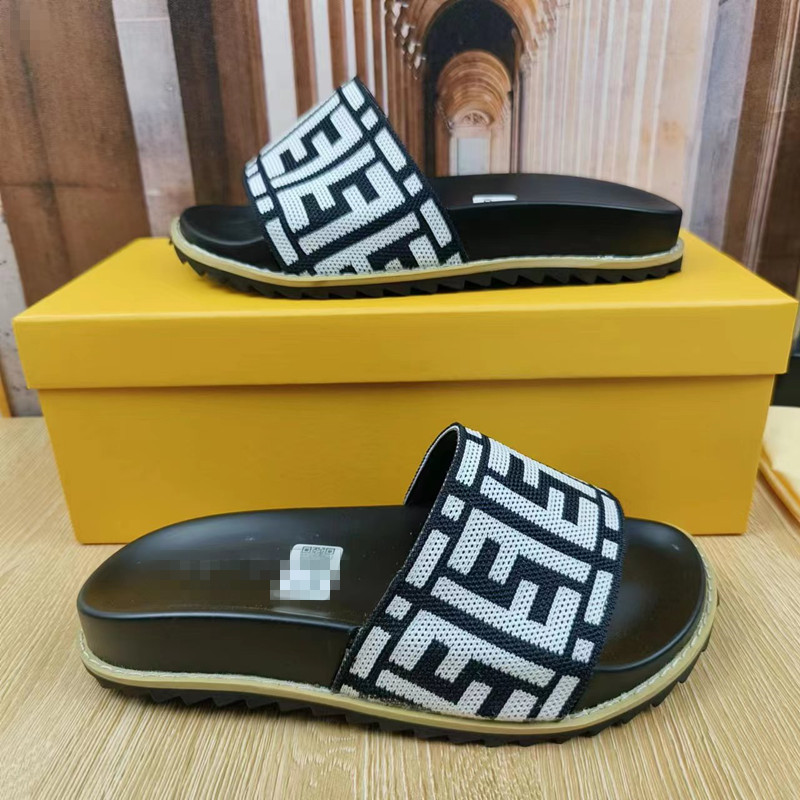 2023 verano nuevo Vietnam Camboya Nigeria sandalias de playa plana bordados hombres y mujeres zapatillas