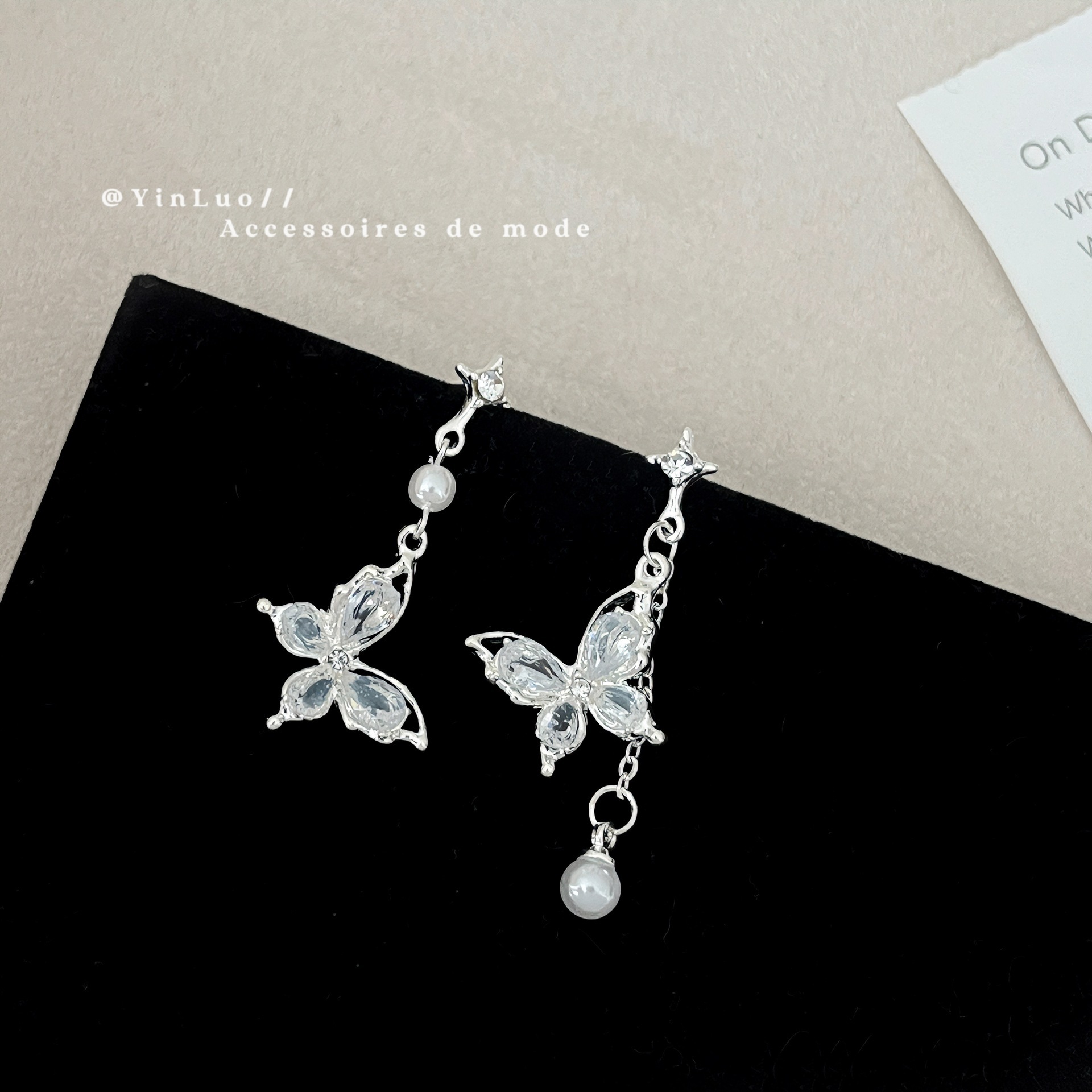 elegant asymmetrical earrings with zircon with tassels from pearl