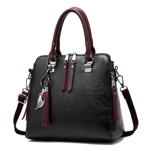 in stock Vintage Handbag Large Capacity Fox Pendant Women's Bag Shoulder Crossbody Bag Women's Autumn and Winter New Fashionable