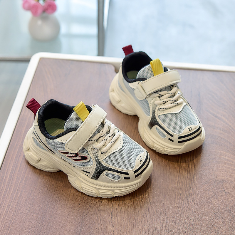 2026 primavera zapatos deportivos para niños coreanos para hombres y niñas con malla de velcro suave antideslizante zapatos al por mayor image 4