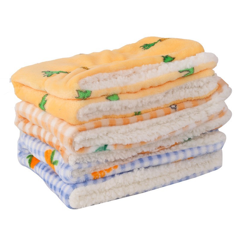 Manta del animal doméstico perro Esterillas invierno gato nido caliente dormir cuatro estaciones universal perrera mascota en stock al por mayor